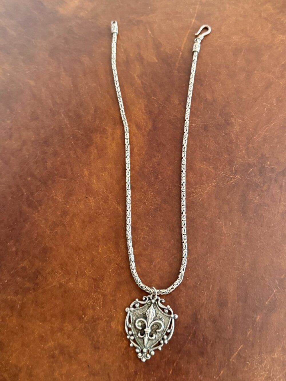 Fleur de Lis 925 silver necklace